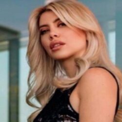 Wanda Nara Yasa Dışı Bahis Sitesinin Reklam Yüzü Oldu: Tepkiler Yağınca Paylaşımları Sildi! 19 493351