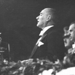 Yapay zeka ile Atatürk videosu oluşturduk! 14 yapay zeka ataturk 1