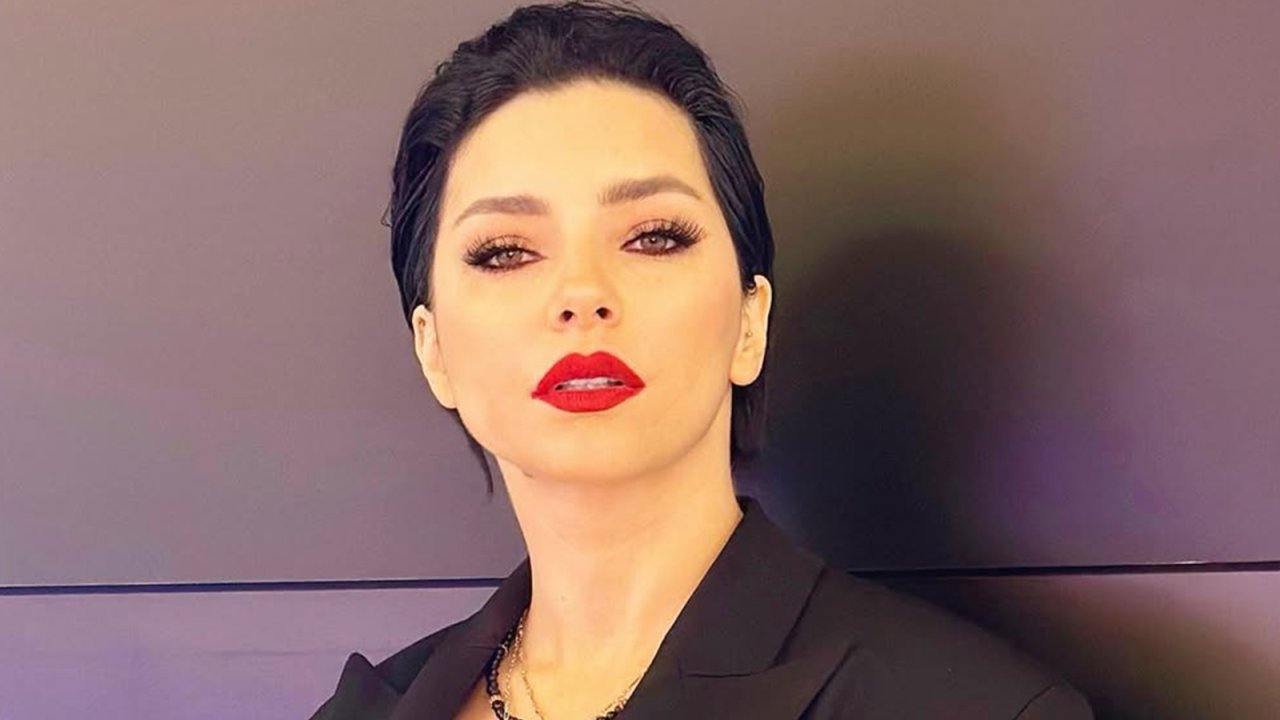 Merve Boluğur paylaşım yaptı, takipçileri "derhal sil" yorumunu yaptı! 9 491720