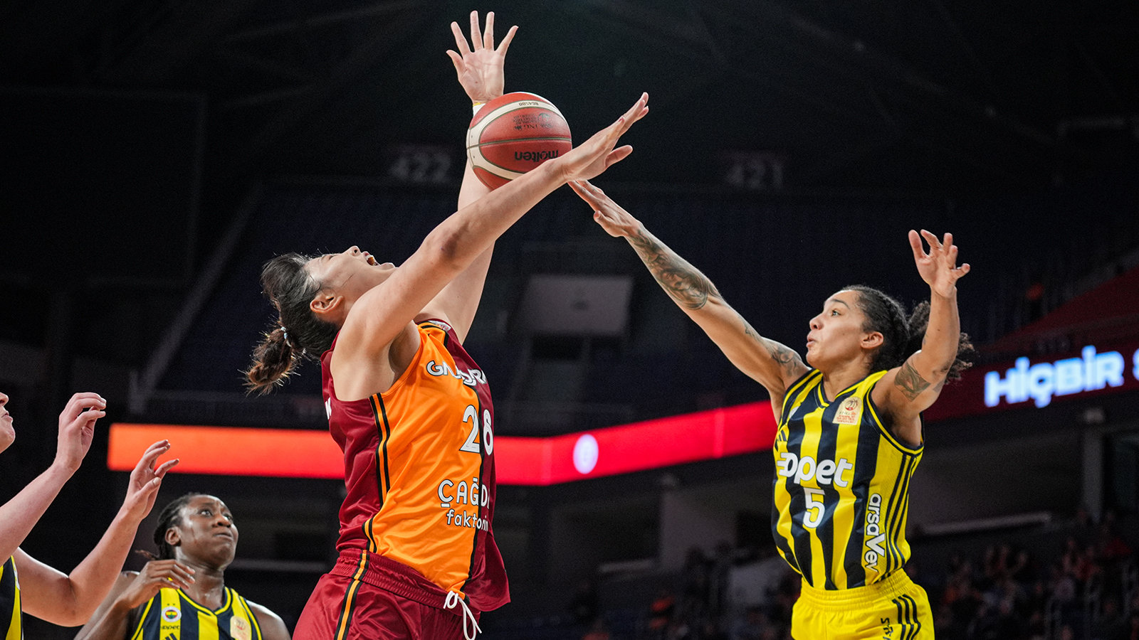 Namağlup lider Fenerbahçe, derbide gücünü bir kez daha gösterdi! 1 495326
