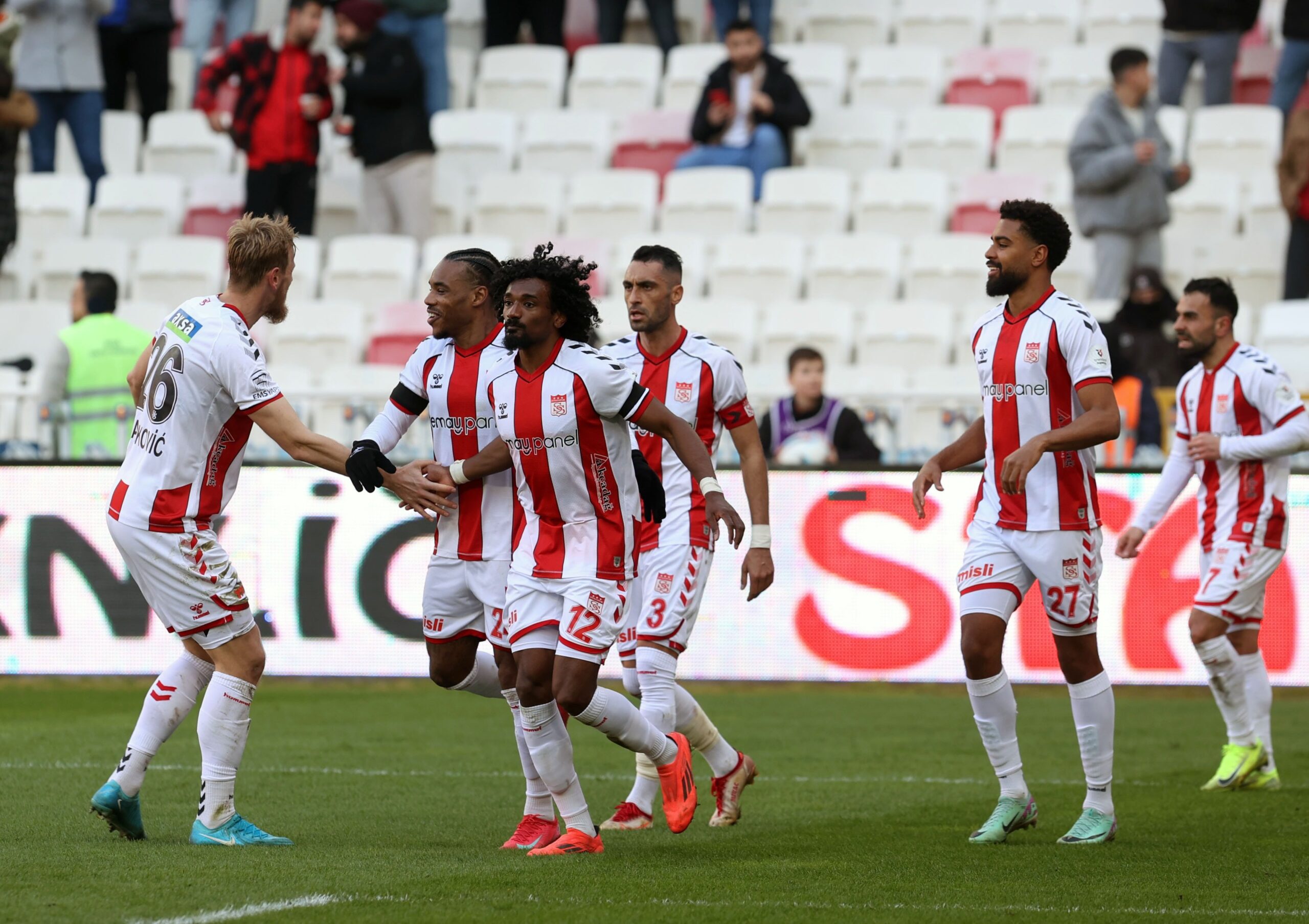 Gol Yağmuru! Sivasspor’dan Kayserispor’a Farklı Tarife: 5-2 17 497860 scaled