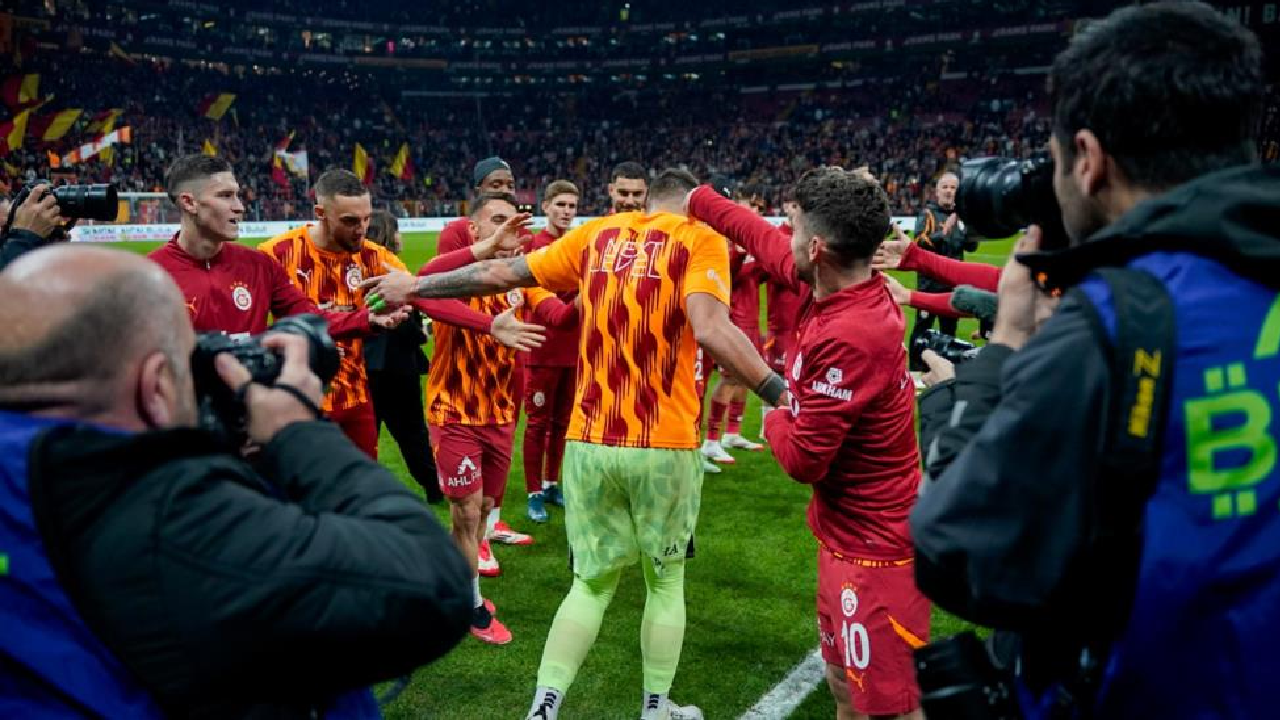 Fernando Muslera, Galatasaray Tarihine İsmini Altın Harflerle Yazdırdı 1 497894