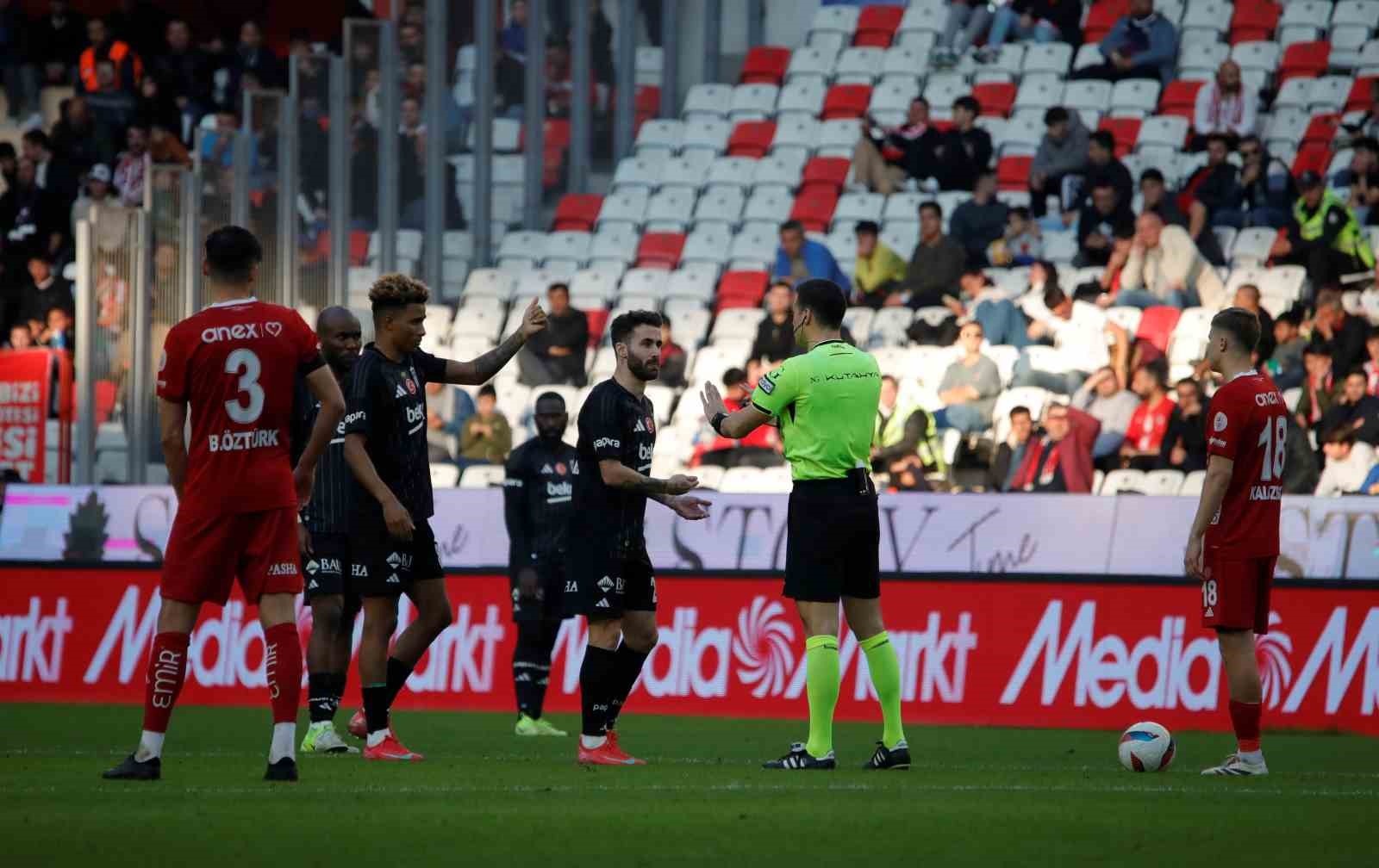 Antalyaspor ve Beşiktaş Puan Paylaştı! 4 497960