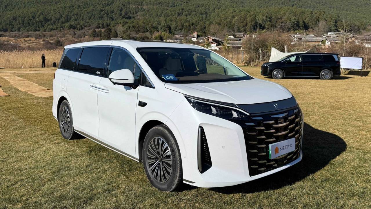 Eniştelerin yeni gözdesi olacak: BYD Xia tanıtıldı! 28 byd xia tanitildi2 1