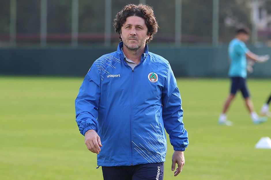 Türk futbolundaki kaosun biteceğini düşünmüyorum 19 500069