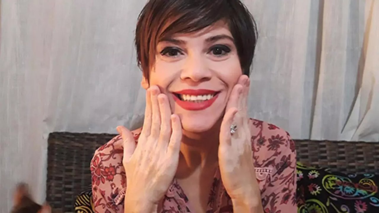 Aydilge’den Sevgililer Günü’nü yalnız geçirenlere destek 12 500314