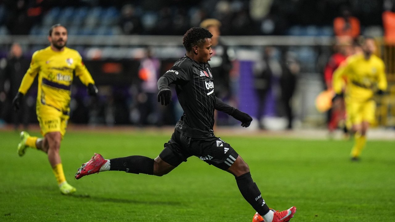 Beşiktaş'ın yeni transferi Arroyo, ilk maçında sahada 1 501619