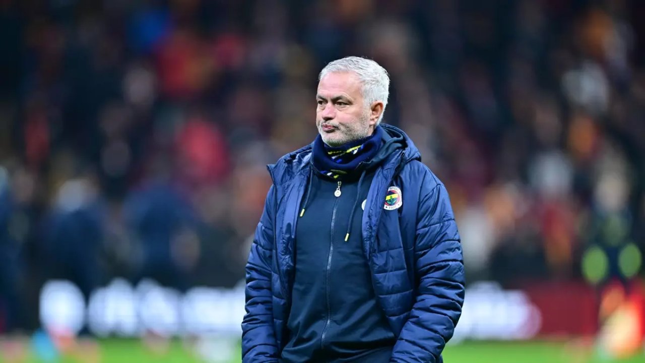 Derbi Öncesi Mourinho ve Okan Buruk Arasındaki Gerilim Ortaya Çıktı 3 502106