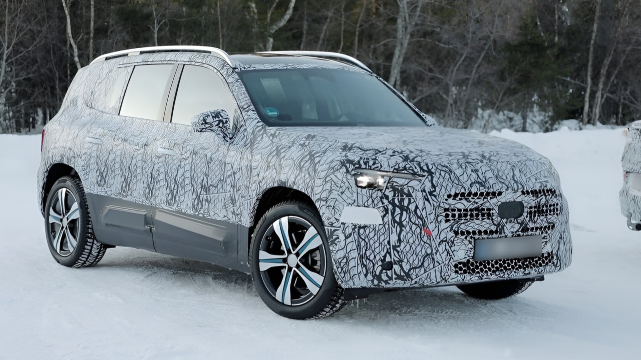 alman suv mercedes glb 2026 ilk kez goruntulendi