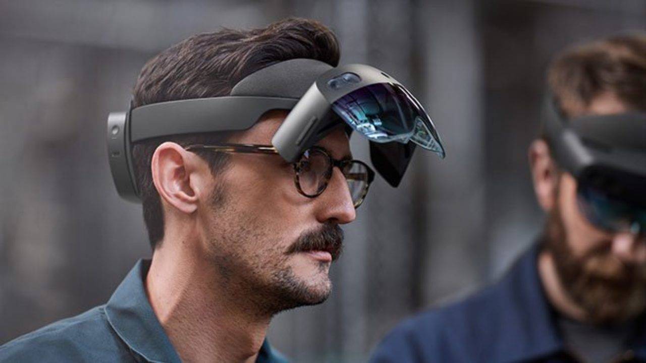 microsoft hololens 3 basligi hakkinda beklenen aciklamayi yapti2