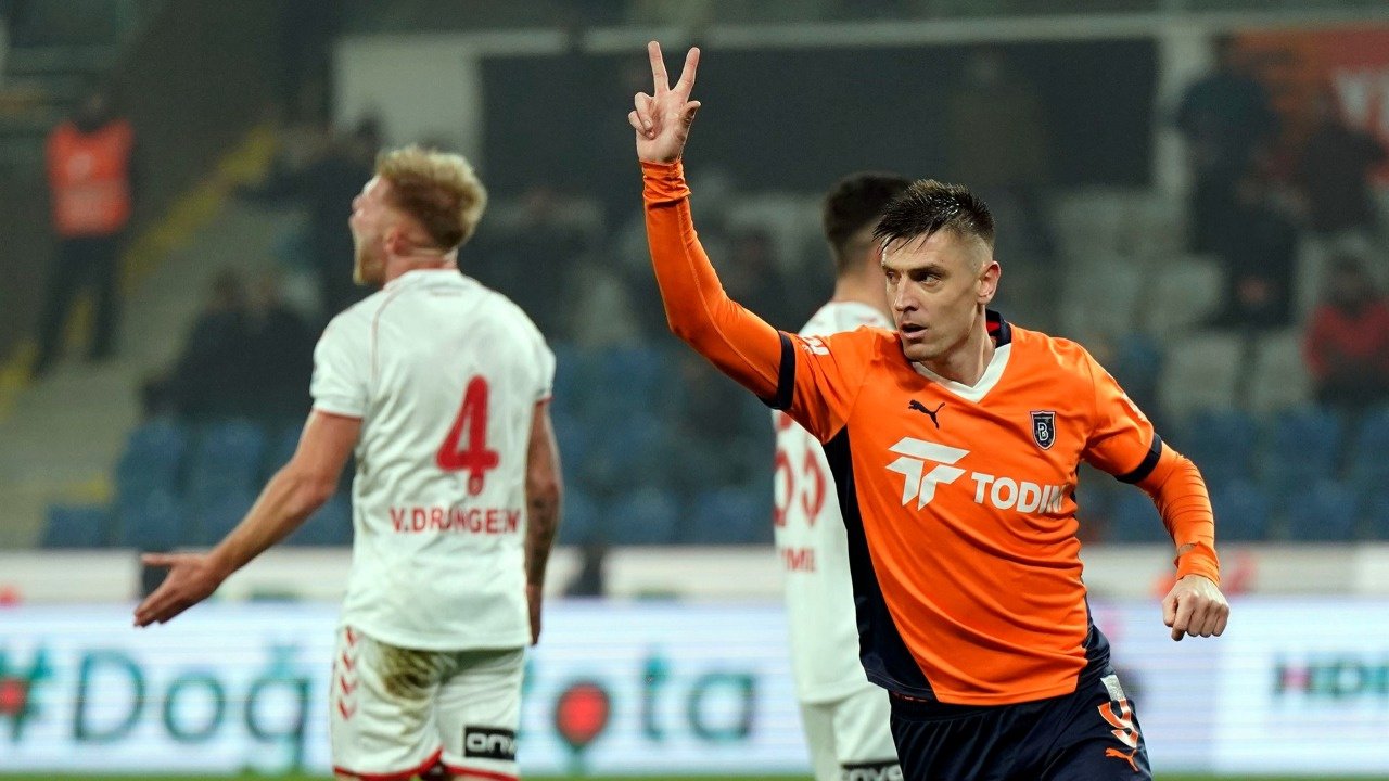 Trabzonspor'dan Başakşehir'in yıldızına kanca! 12 502638
