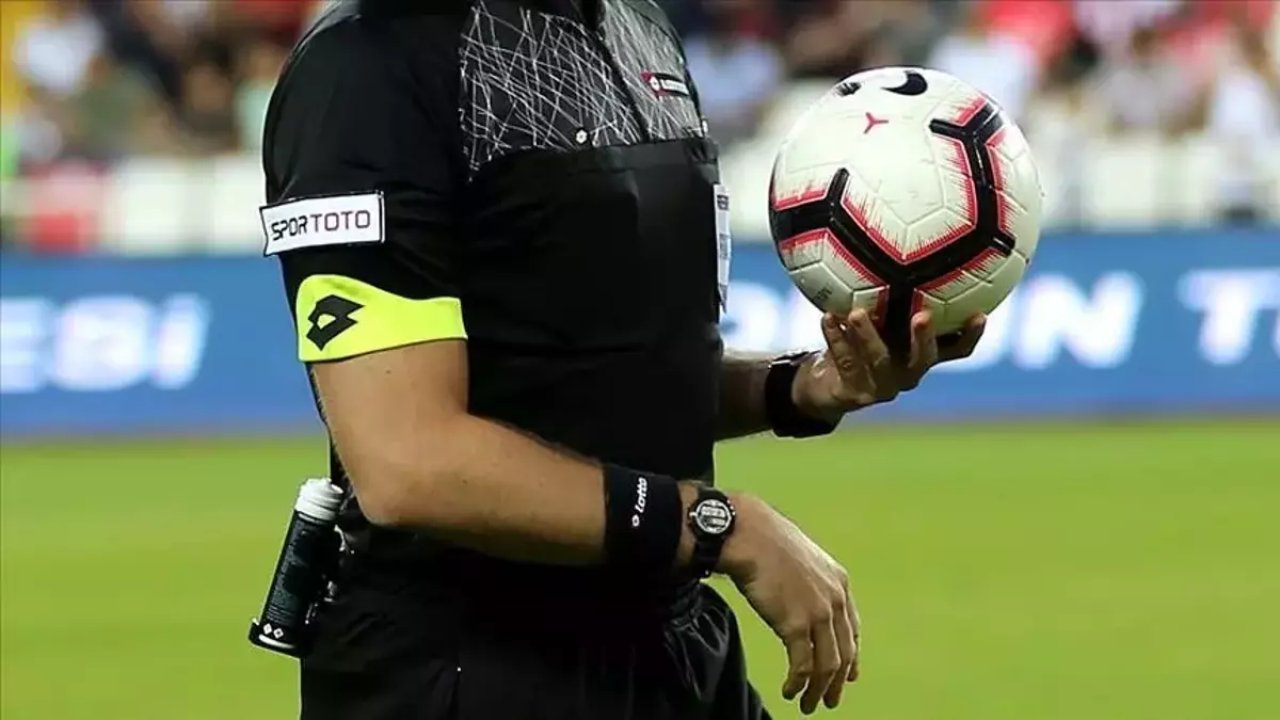 Beşiktaş, Galatasaray derbisine yabancı hakem getiriyor! 6 507816