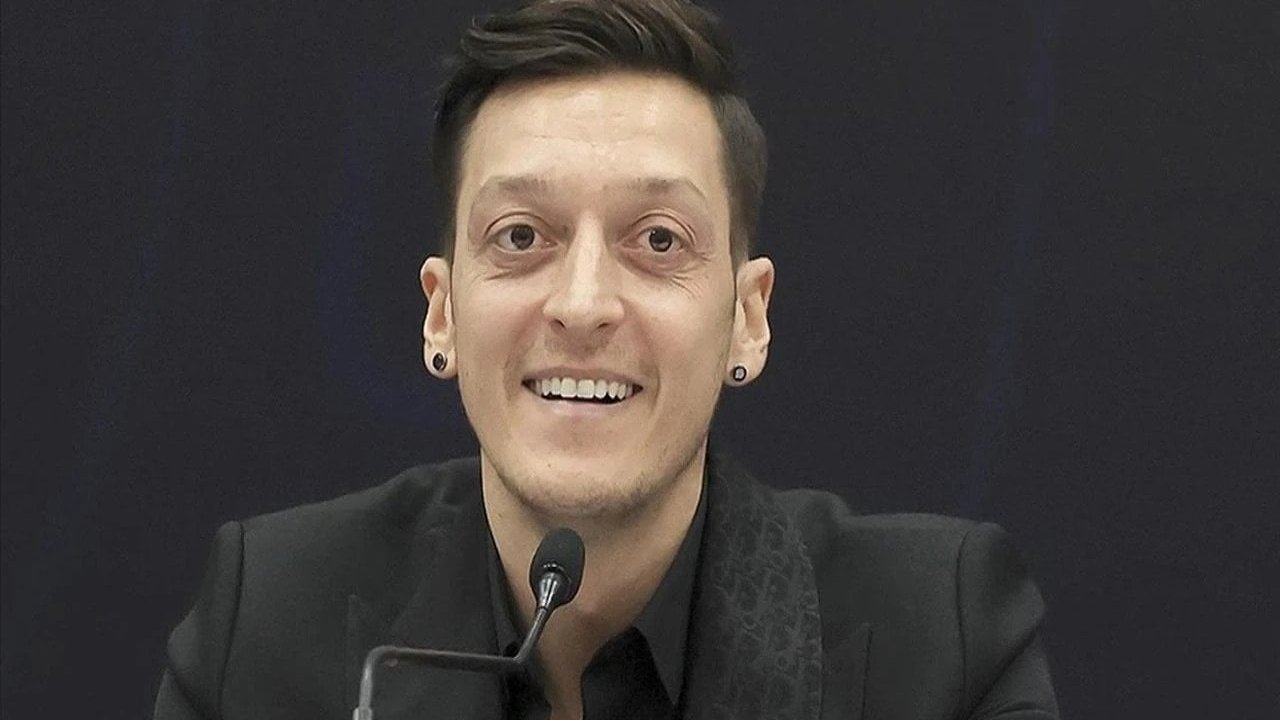 Mesut Özil'den beklenmedik paylaşım 8 508612