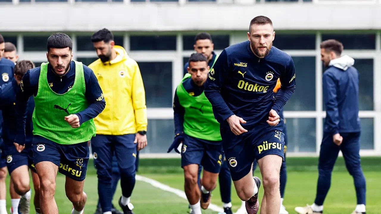 Fenerbahçe’de, Sivasspor maçı hazırlıkları devam etti! 11 510136