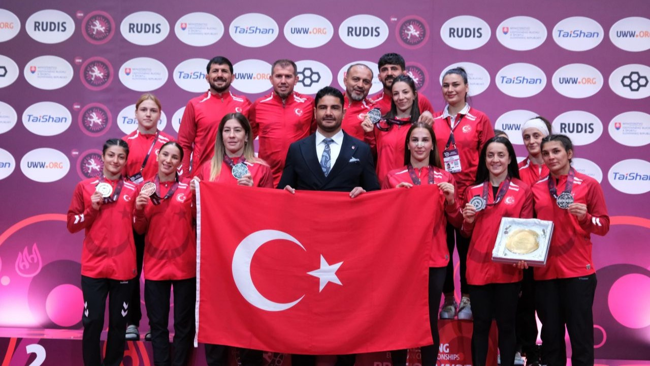 Minderde Altın Çağ. Türkiye Kadın Güreş Milli Takımı Avrupa’da Destan Yazdı! 9 510429