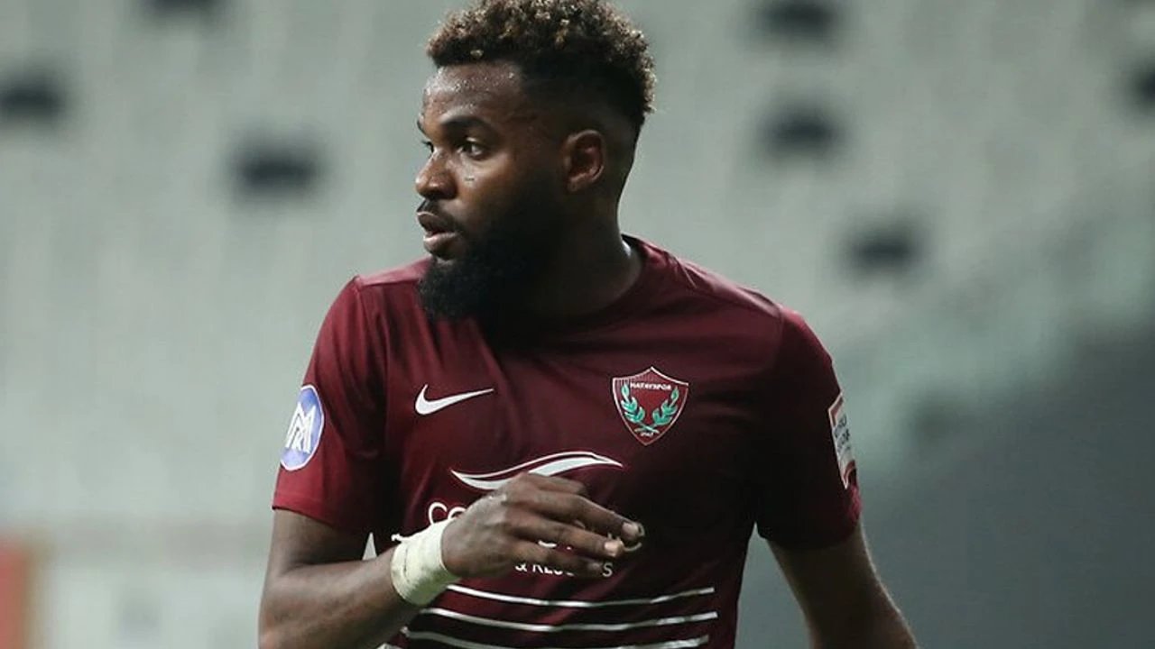 Süper Lig'in Eski Gol Kralı Aaron Boupendza Hayatını Kaybetti 3 511195