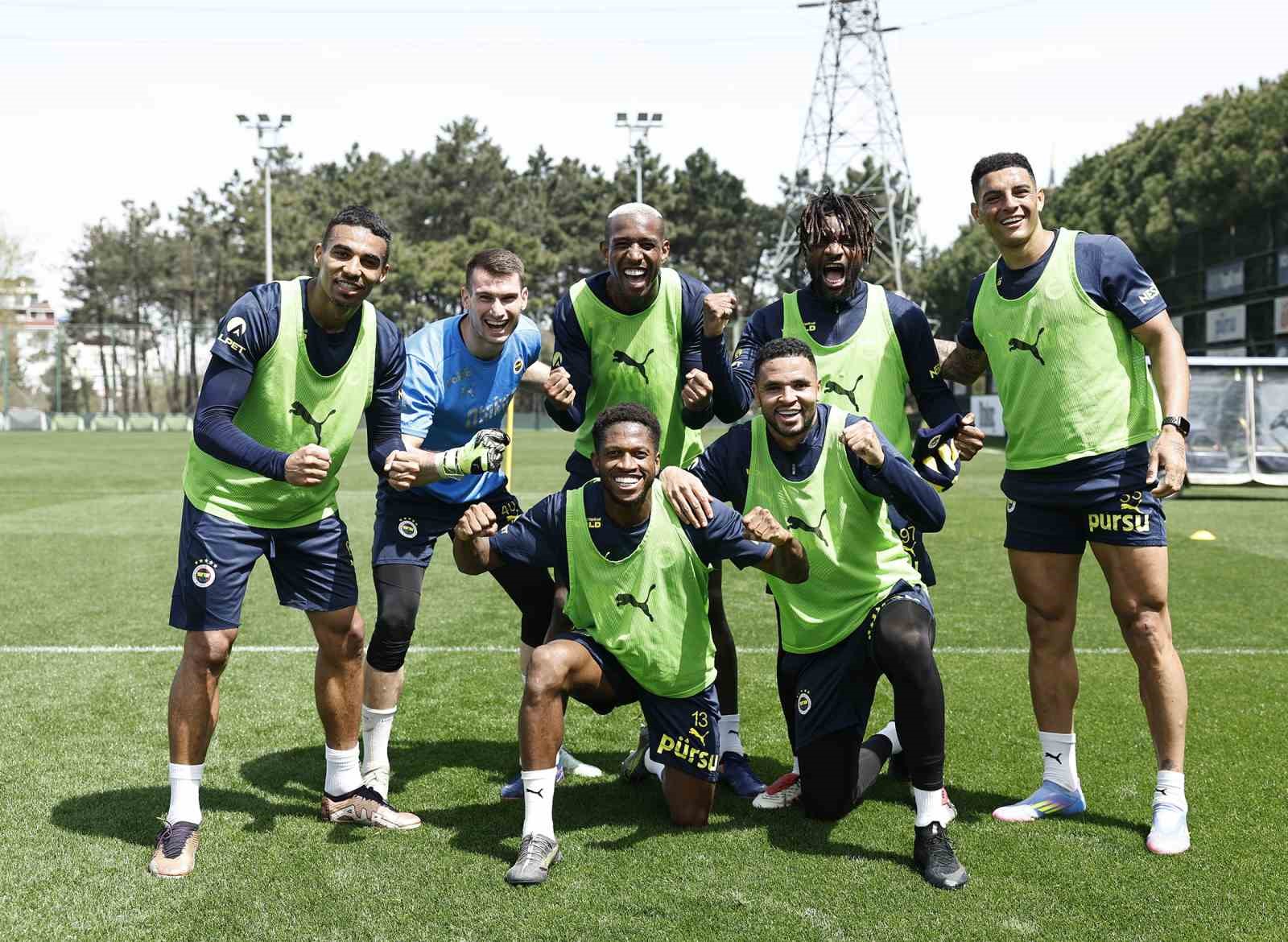 Fenerbahçe, Kayserispor maçı için hazırlıklarını sürdürüyor 4 511693