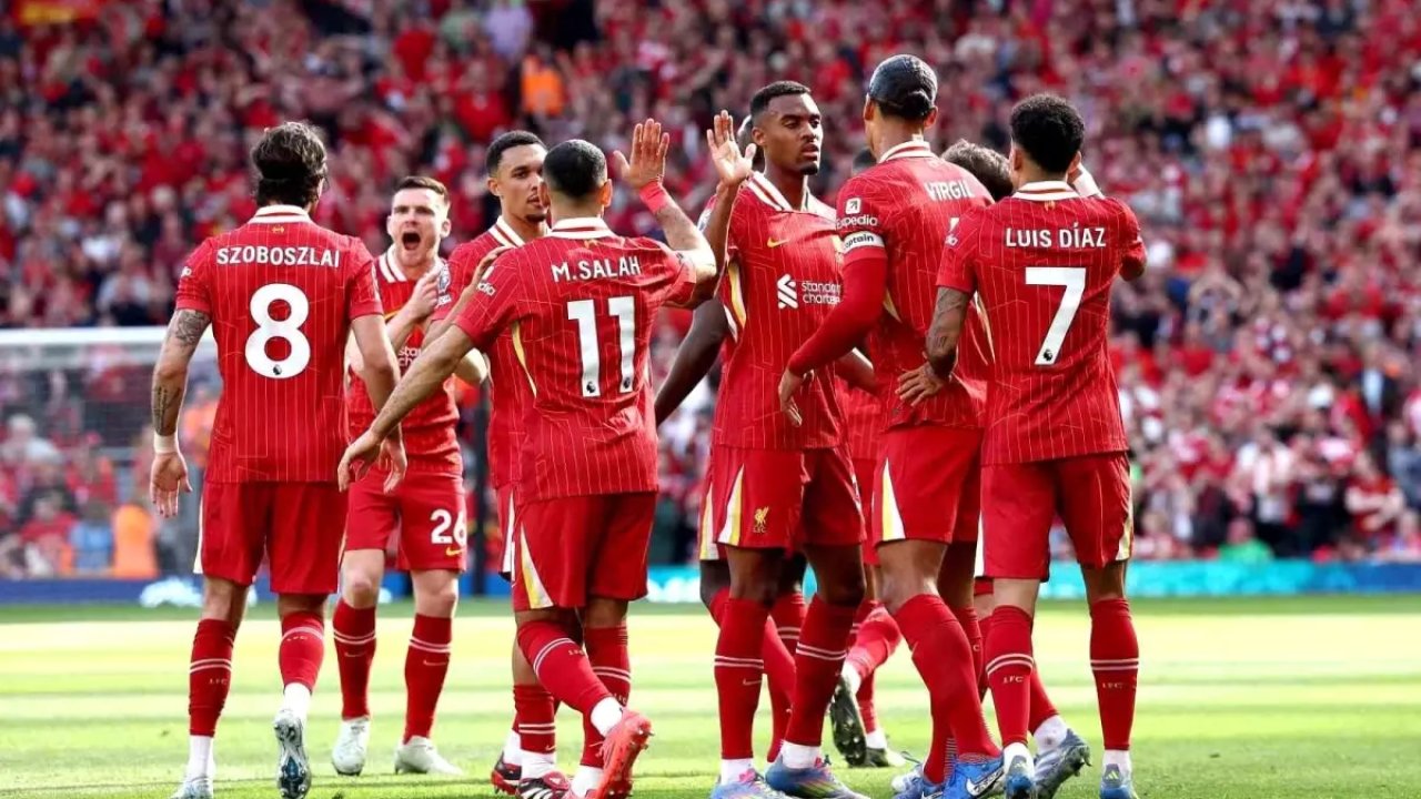 Premier Lig'de şampiyon Liverpool 11 513634