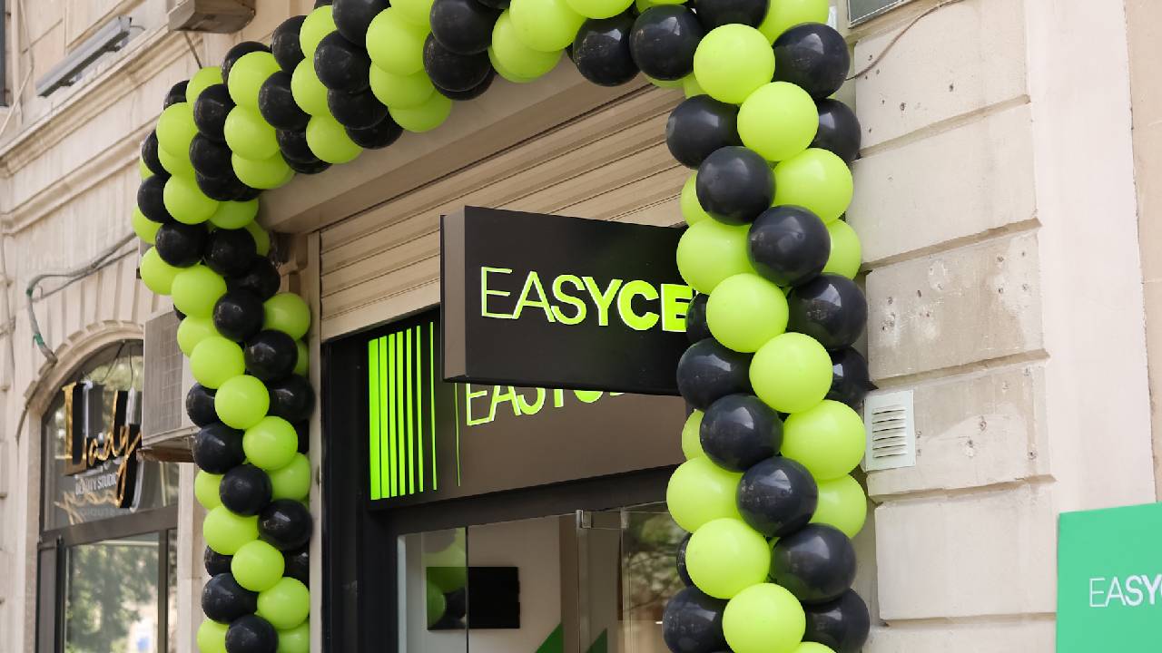 easycep baku ilk magaza 2