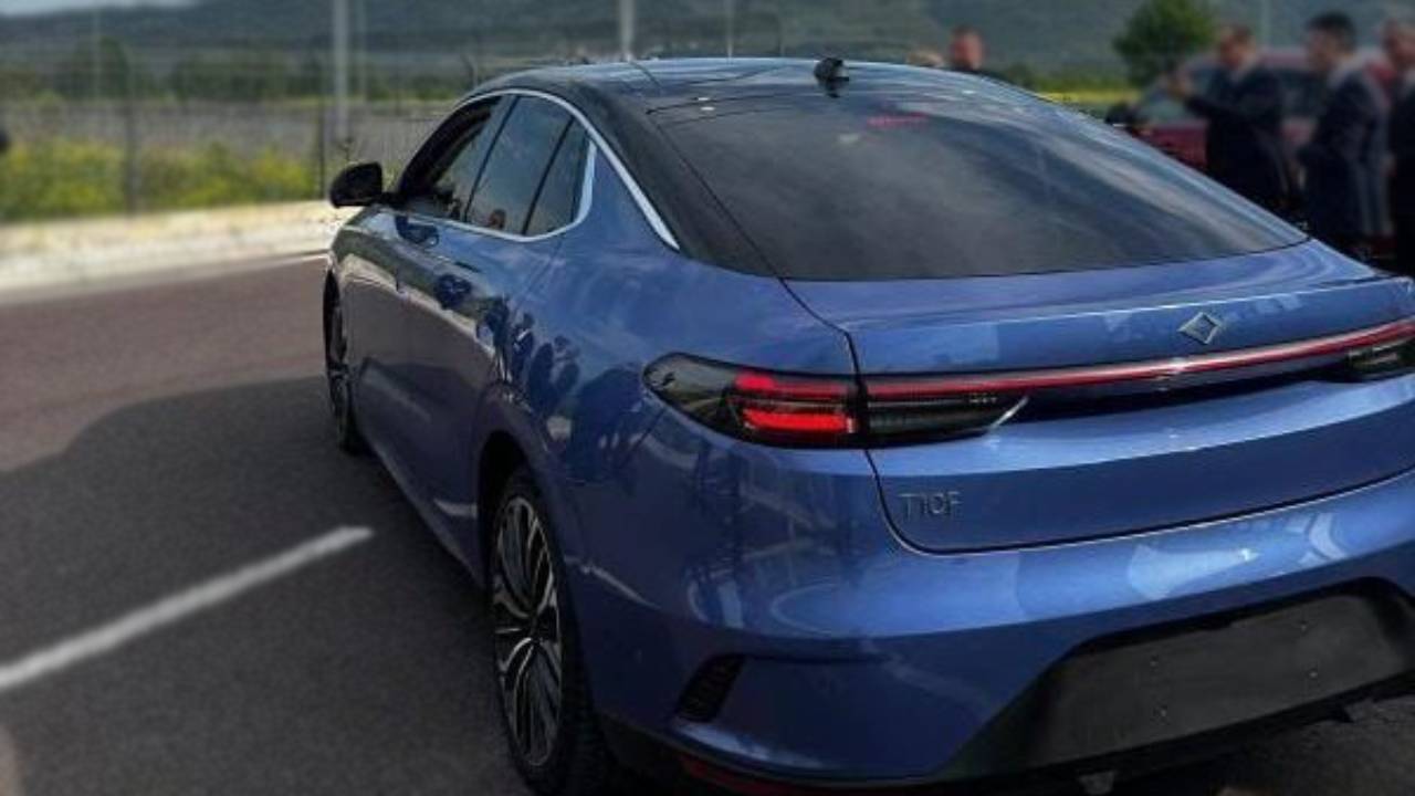 Gören bir daha bakıyor! Togg T10F’in yeni rengi ortaya çıktı 11 43