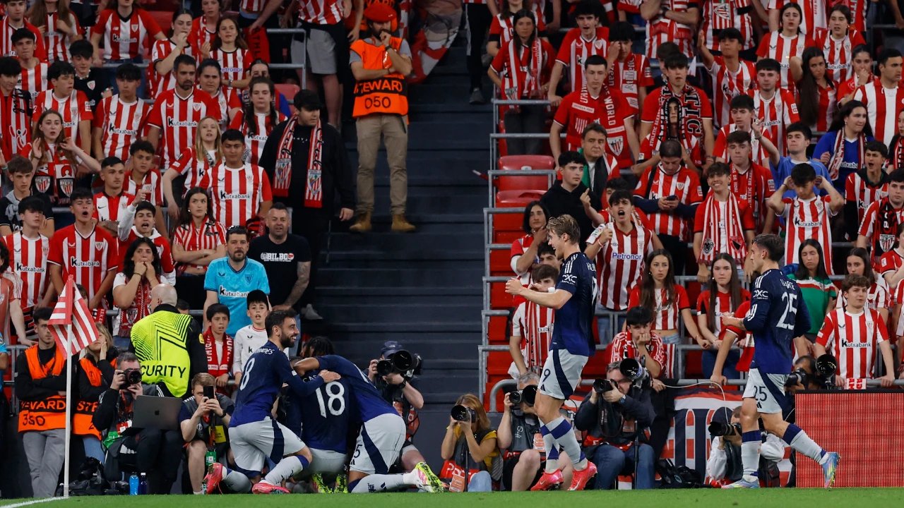 Manchester United finale göz kırptı! 33 514443