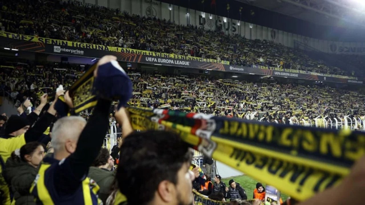 Beşiktaş derbisinde tribünler karıştı: Taraftardan yönetime sert tepki! 4 515068