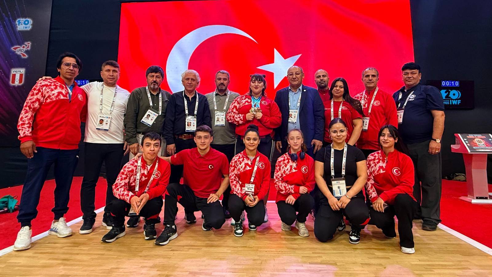 Lima’da zafer gecesi! Fatmagül çevik dünyayı sırtladı 5 515413