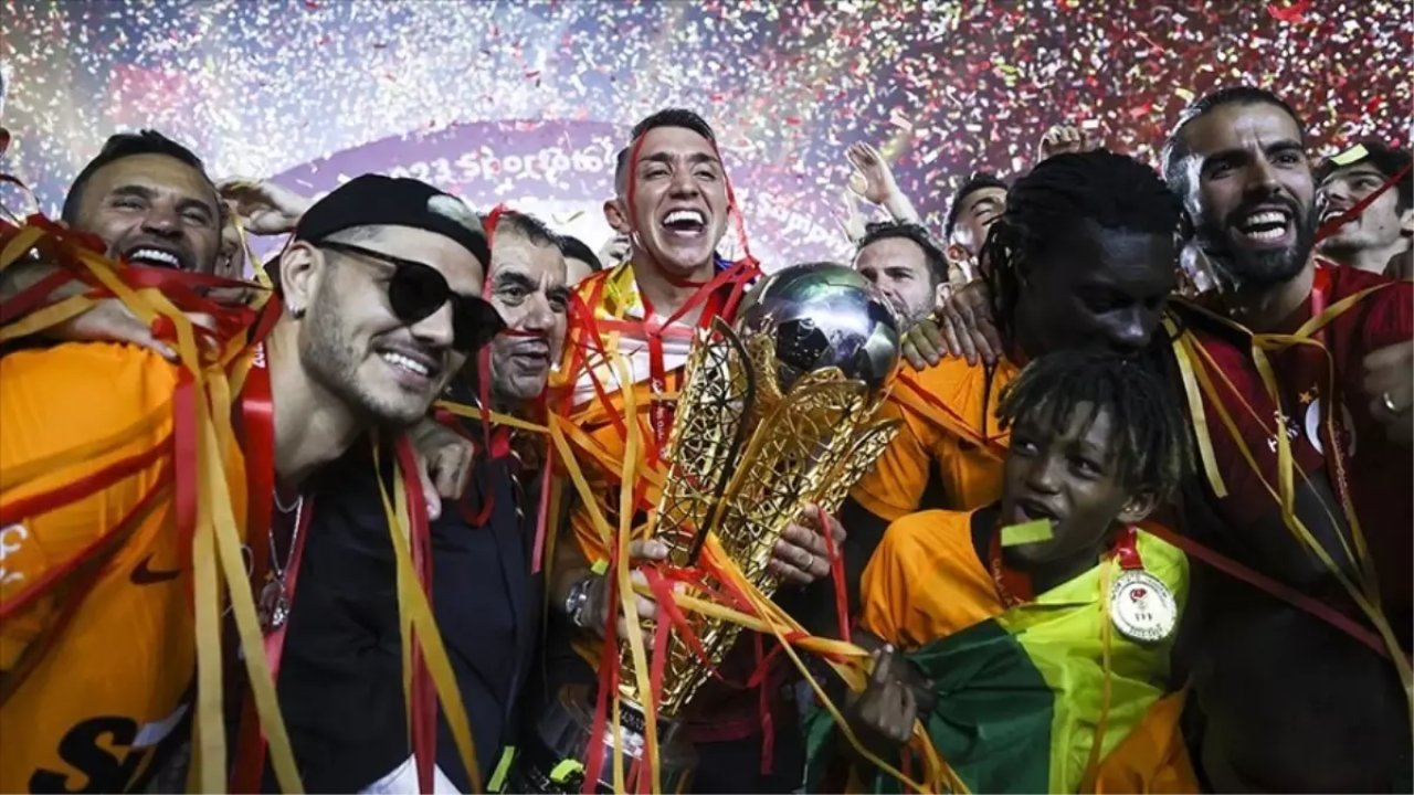 Galatasaray'da 1 milyon kişilik şampiyonluk hazırlığı! 5 515492