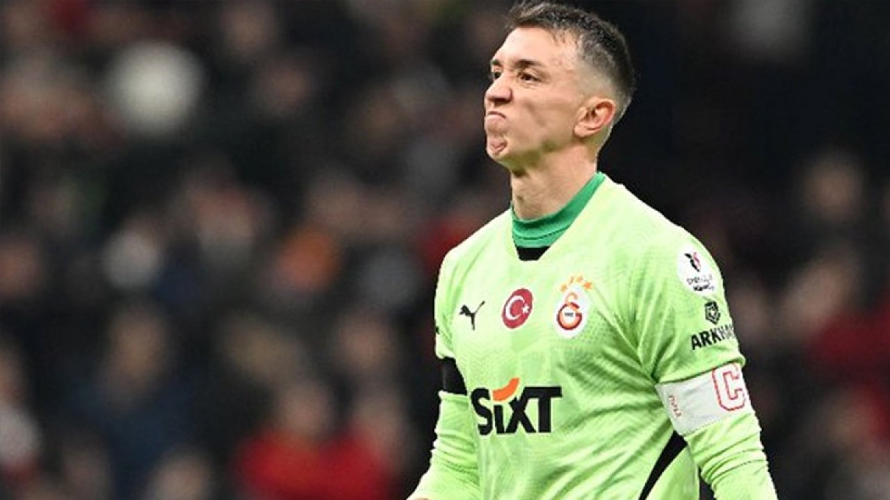 Futbolcuların “Bir yıl daha kal” çağrısına cevap verdi 7 519147