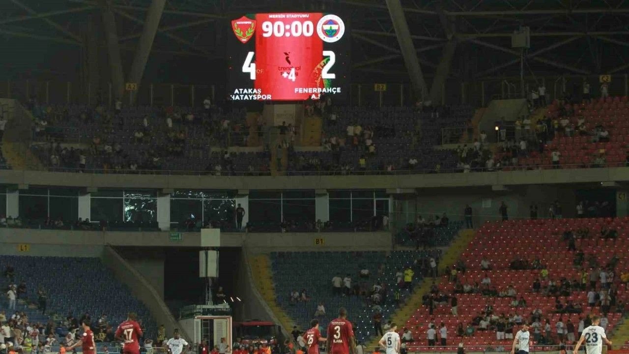 Fenerbahçe, sezonun son deplasmanında mağlubiyete uğradı 4 519334