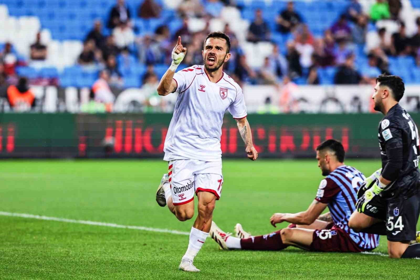 Samsunspor transfer yasağına rağmen Süper Lig üçüncülüğünü kaptırmıyor 10 519388