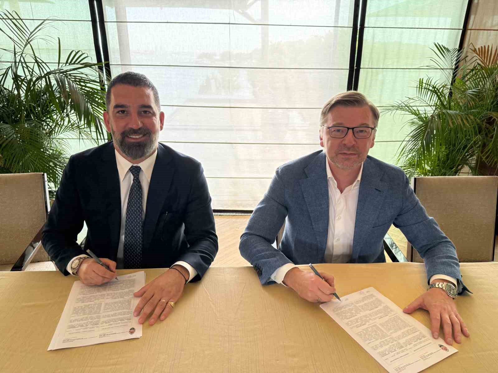 Arda Turan, Shakhtar Donetsk'in resmen teknik direktörü oldu 20 519609