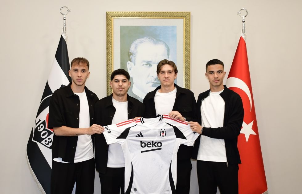 Beşiktaş, 4 genç yetenekle profesyonel sözleşme imzaladı 4 519968