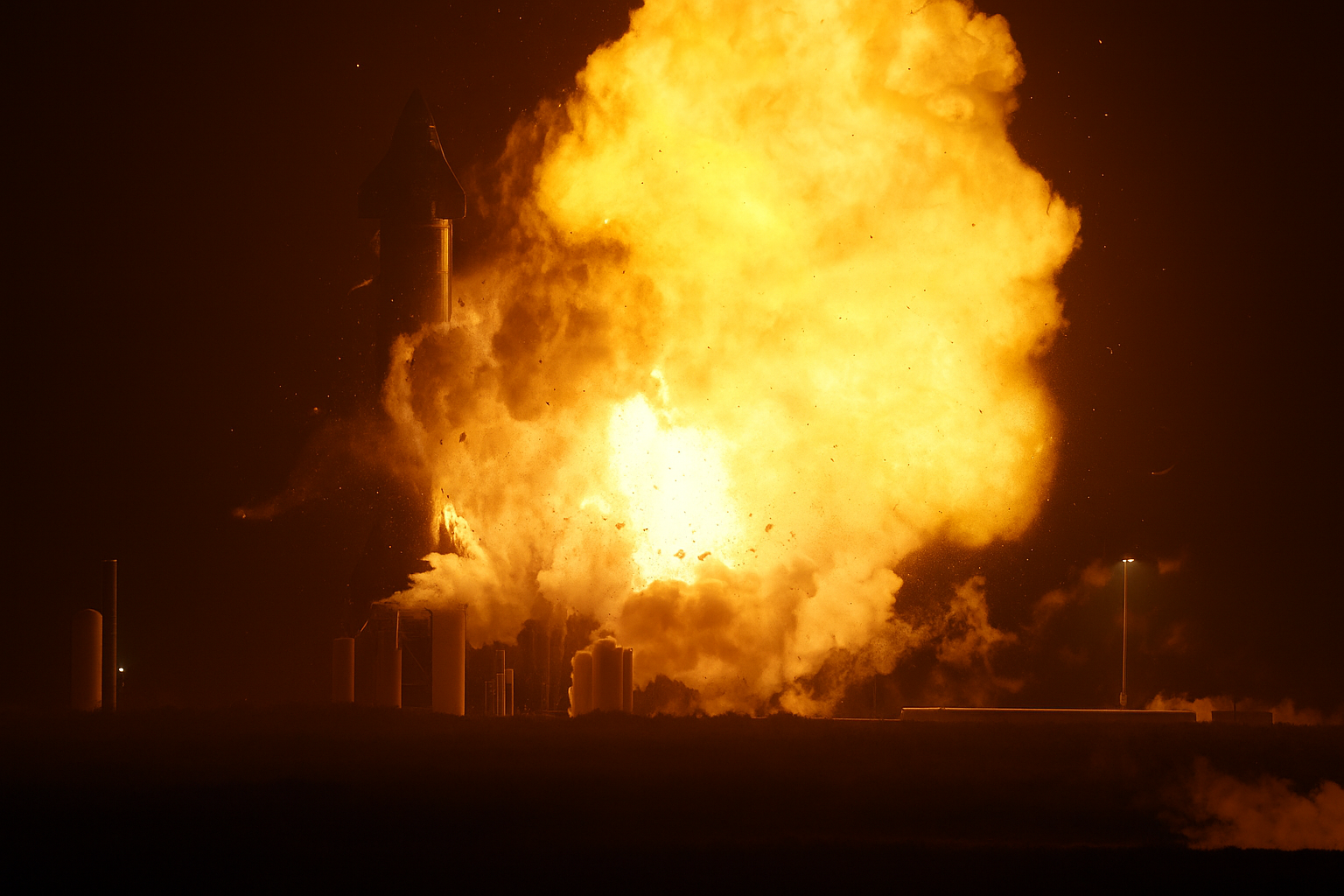 Starbase’de alarm! SpaceX testi felakete döndü 11 1 11