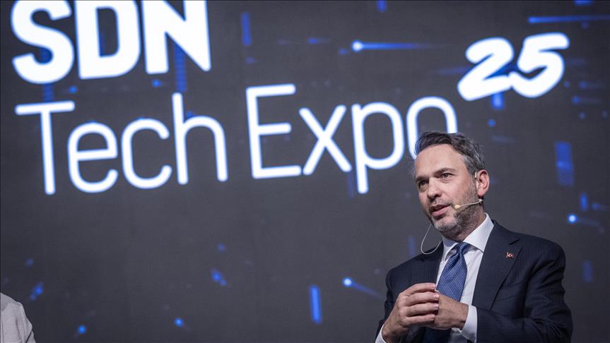 Bakan Bayraktar SDN Tech Expo’da konuştu! Yenilenebilir enerji yatırımları hızlanıyor 11 1 73