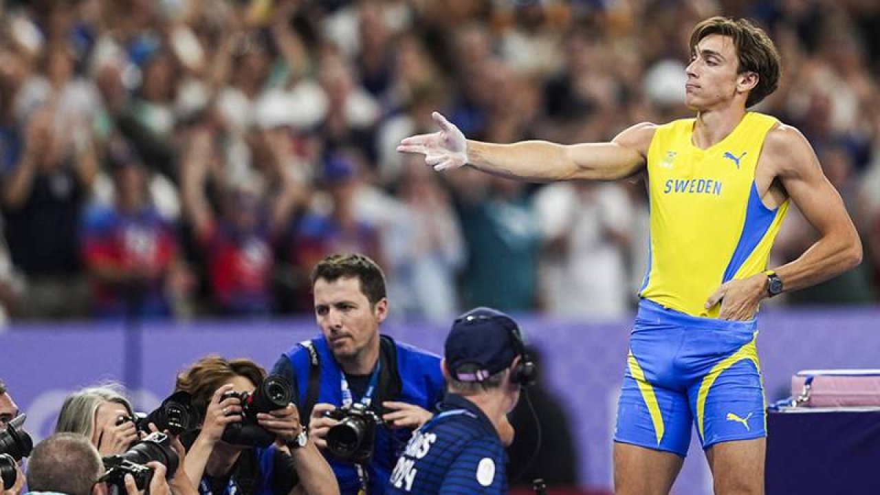 İsveçli Atletten 12. Dünya Rekoru 4 523511