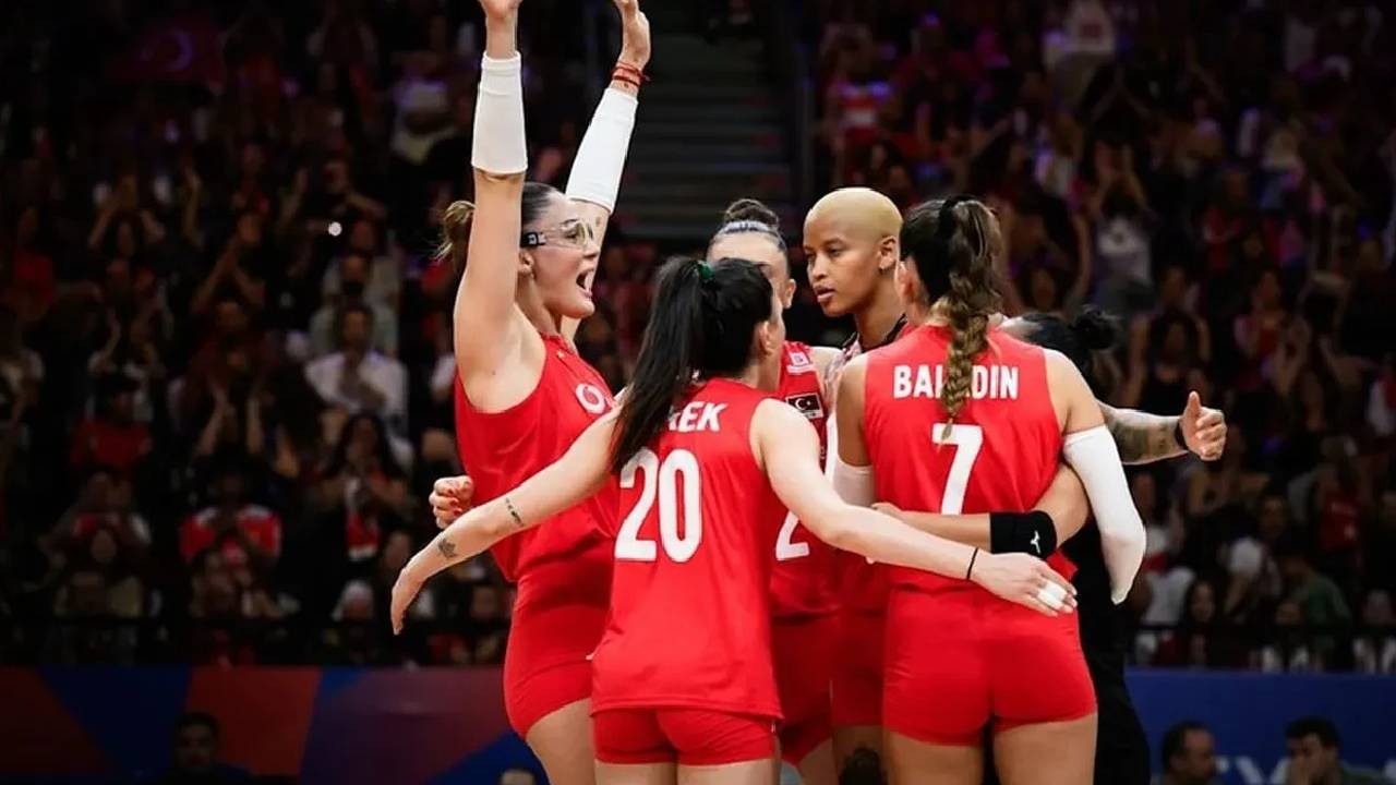 Filenin Sultanları İstanbul’daki VNL Açılışında Dominik Cumhuriyeti’ni Set Vermeden Geçti 7 524115