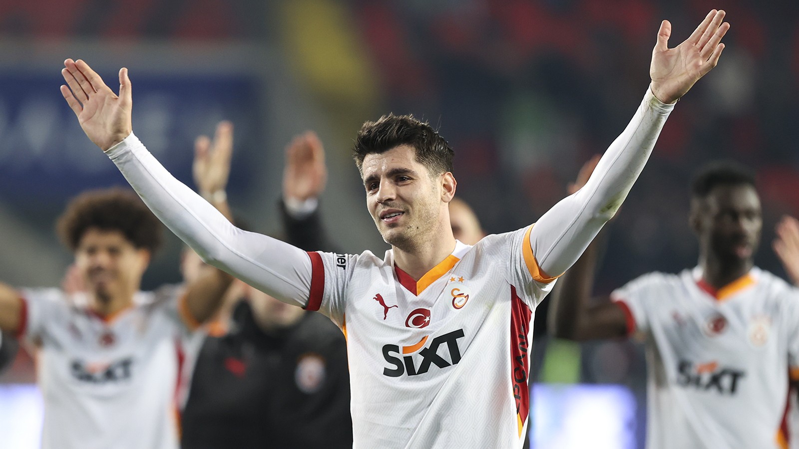 Galatasaray'dan Osimhen Hamlesi: Morata'nın Geleceği Belirsizleşti! 14 528124