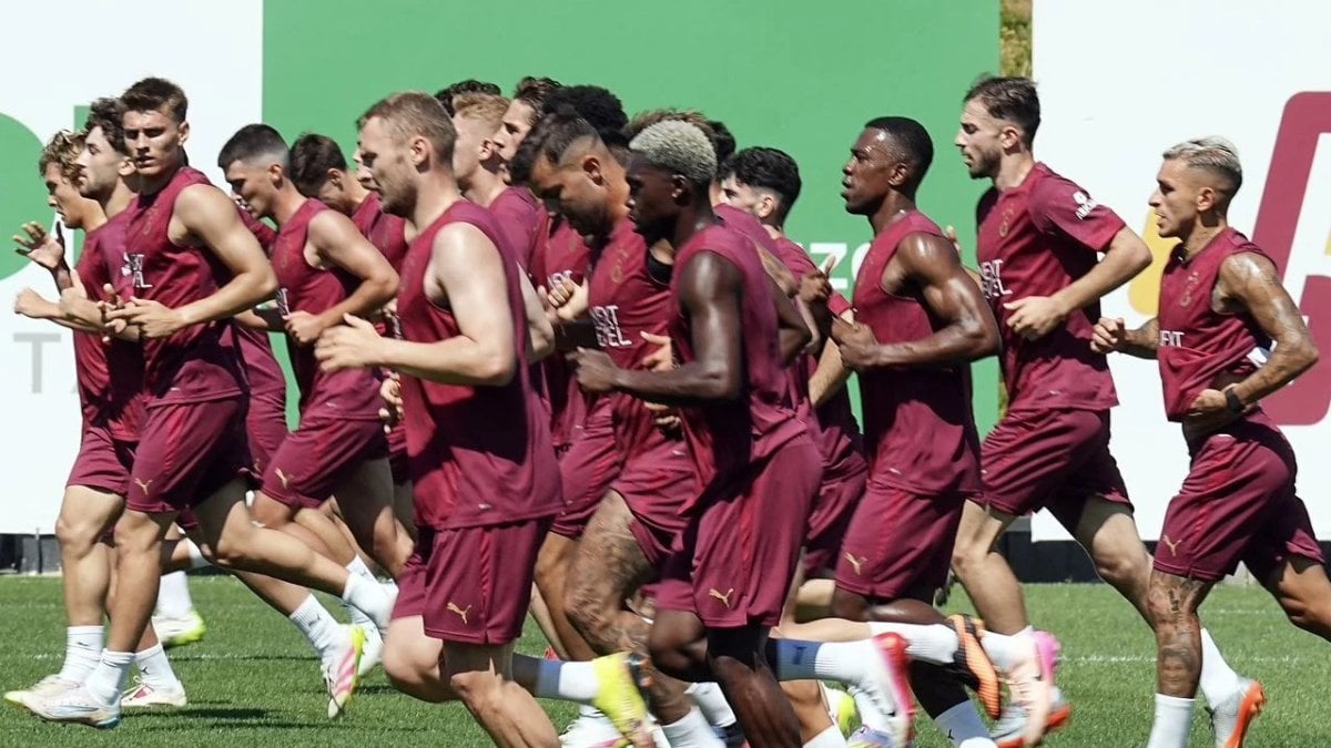 Trabzonspor'dan Sol Bek Hamlesi: Galatasaraylı Kazımcan Karataş Gündemde! 2 531516
