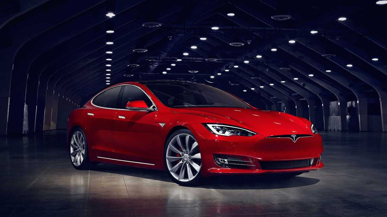 Ucuz Tesla geliyor! ÖTV zammı sonrası ilaç gibi gelecek! 11 tesla model s