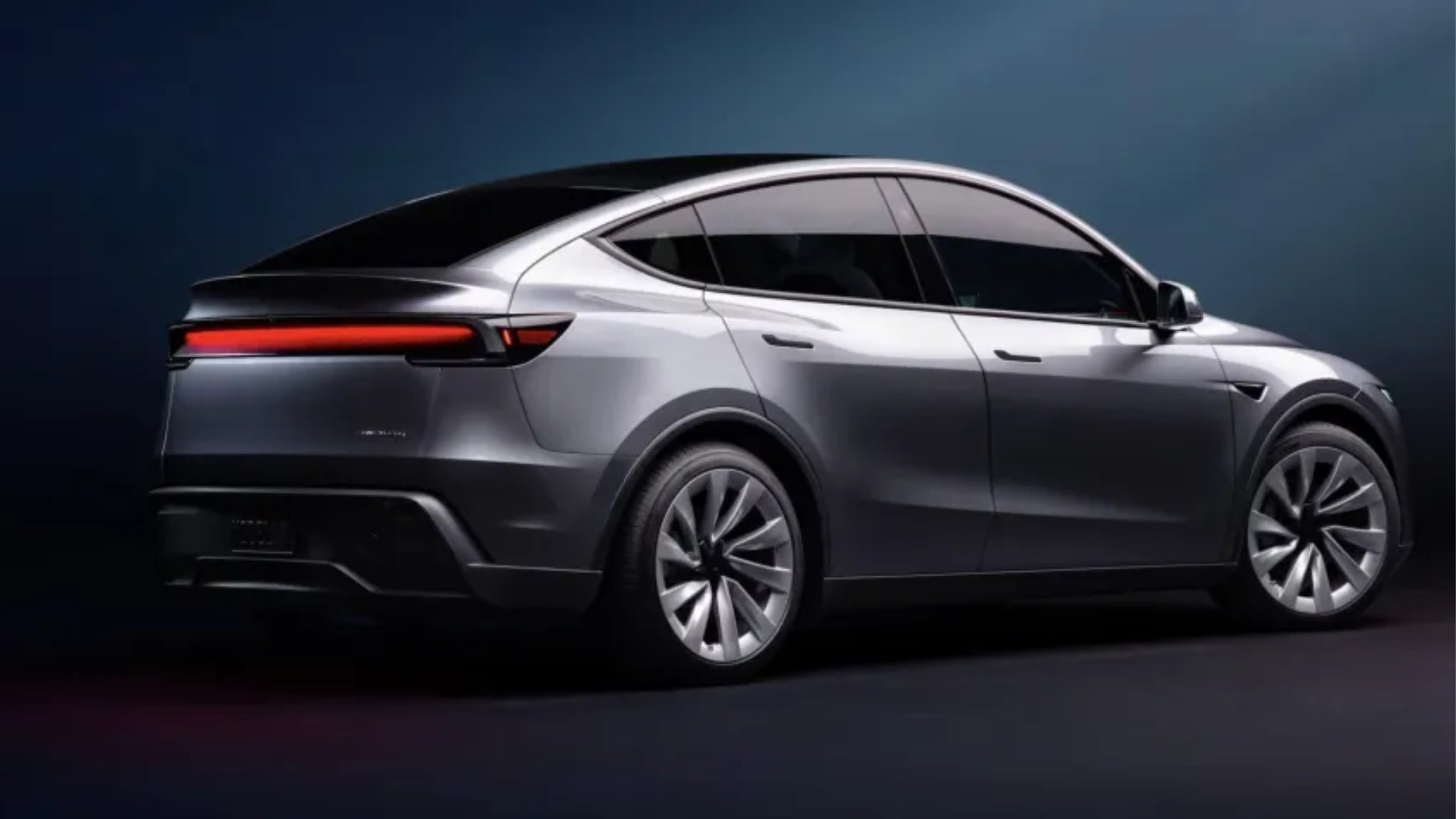 Tesla AI5 çipini görücüye çıkardı! 17 Tesla Model Y Performance geliyor