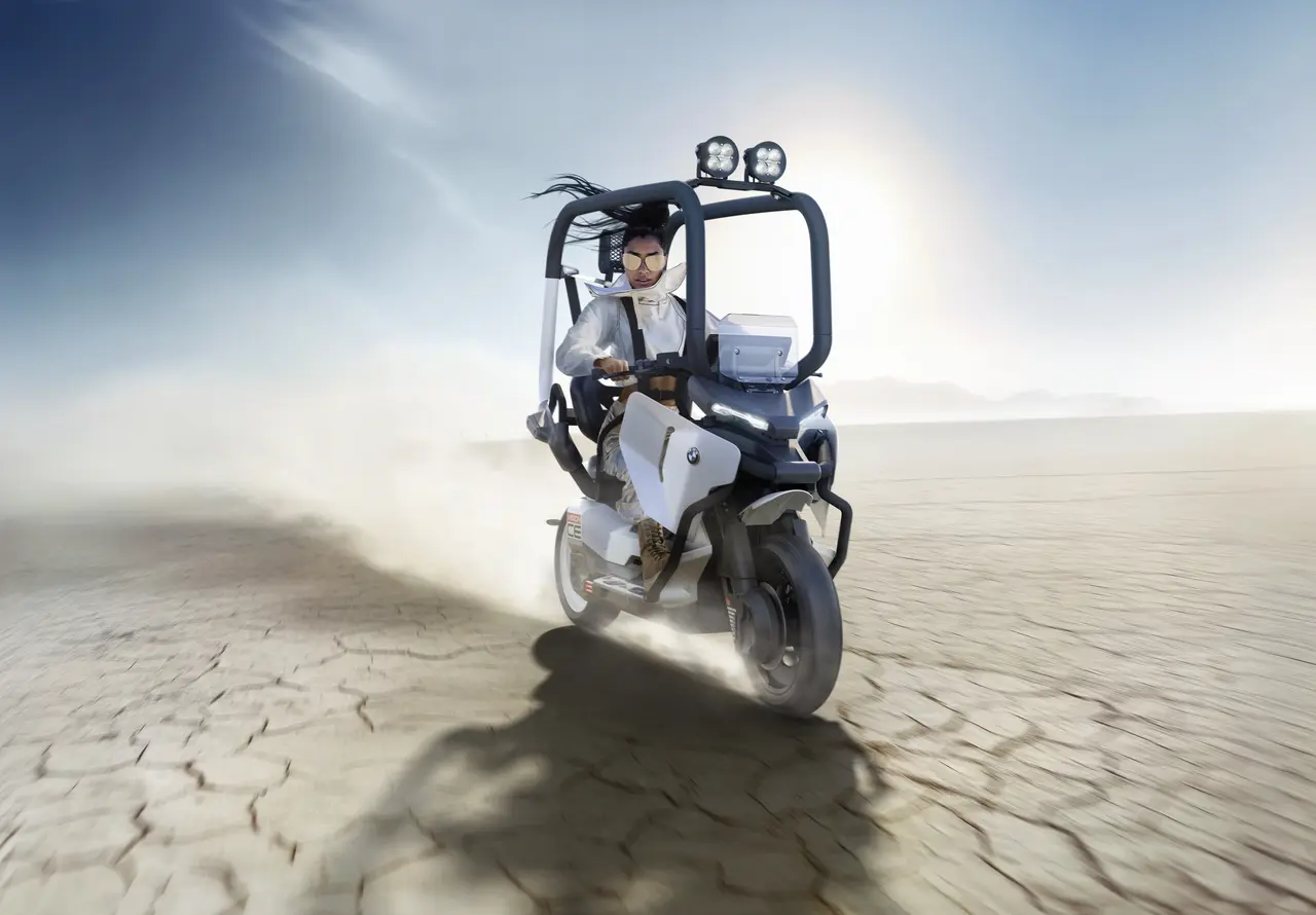 BMW elektrikli scooter modelini tanıttı 12 elektrikli scooter 1.webp