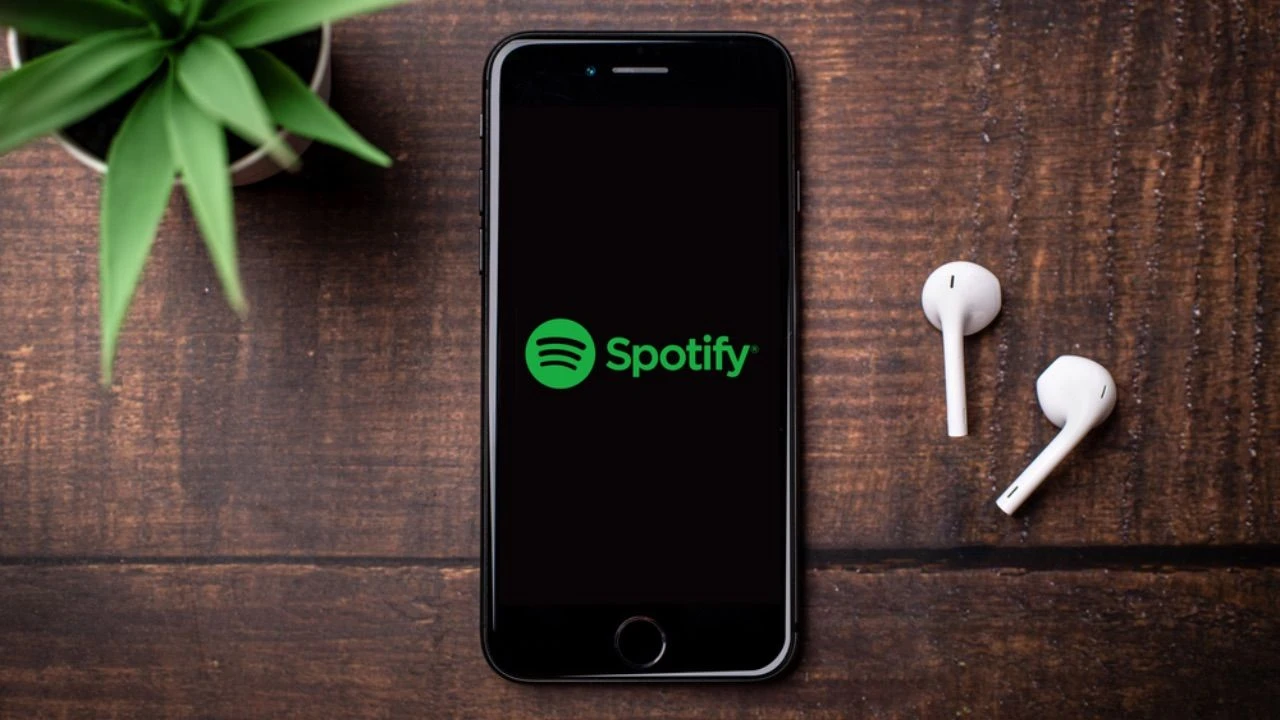 Spotify kayıpsız ses kalitesi getiriyor 8 spotify oynatma listesi kapak fotografi tasarlama 2.webp