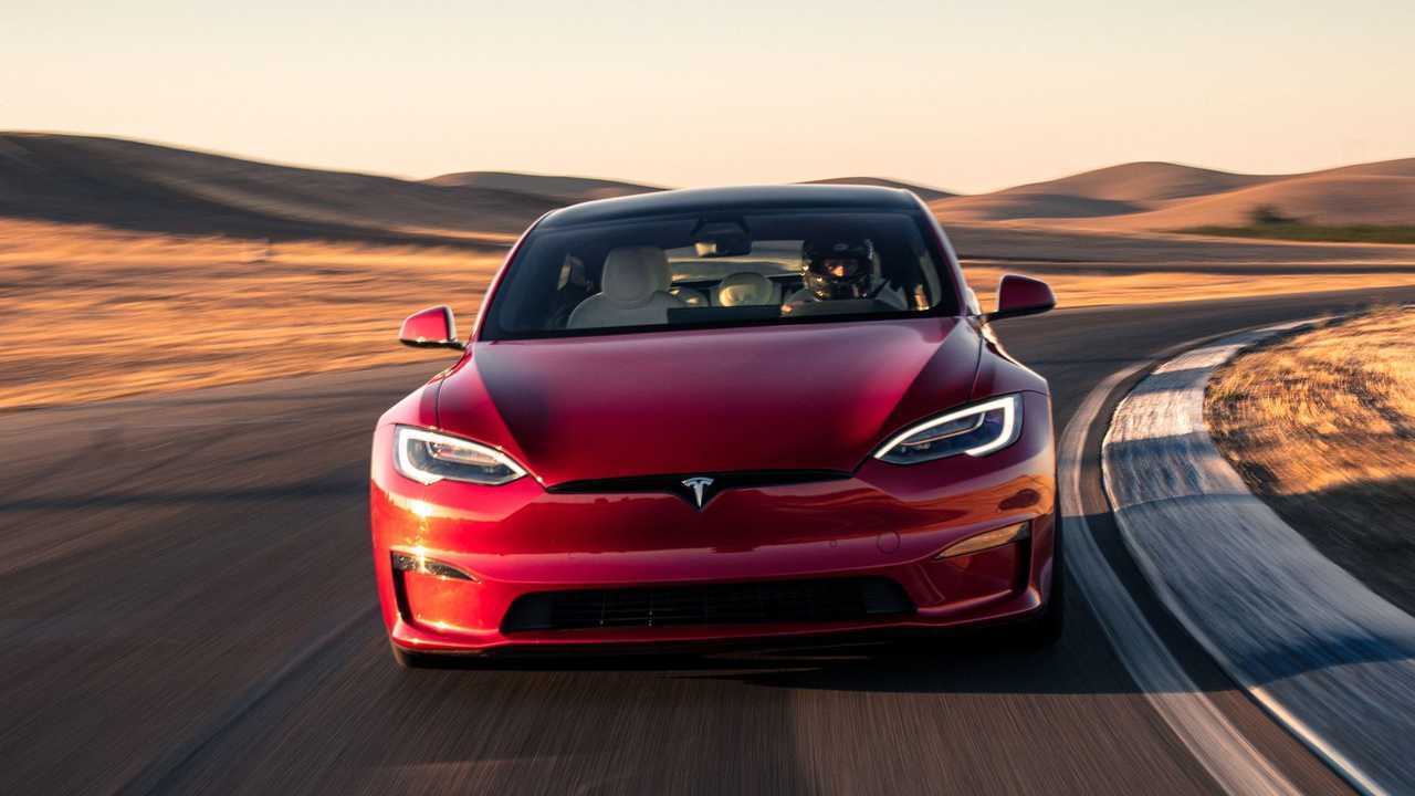 Tesla otomobil sektöründen çekiliyor mu? 3 tesla batiyor mu satislar dibi gordu kapak