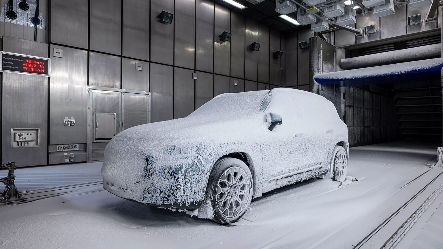 Yeni Mercedes GLB için ipucu görselleri paylaşıldı 19 2026 Mercedes GLB 1111 4 1536x864 1