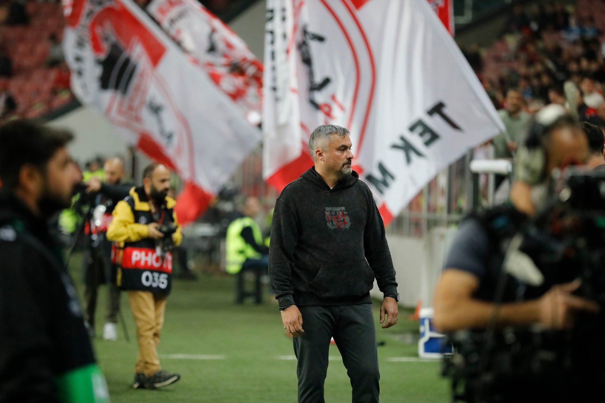 Thomas Reis’ten galibiyet sonrası mesaj: “Bu takımla gurur duyuyorum” 10 548543