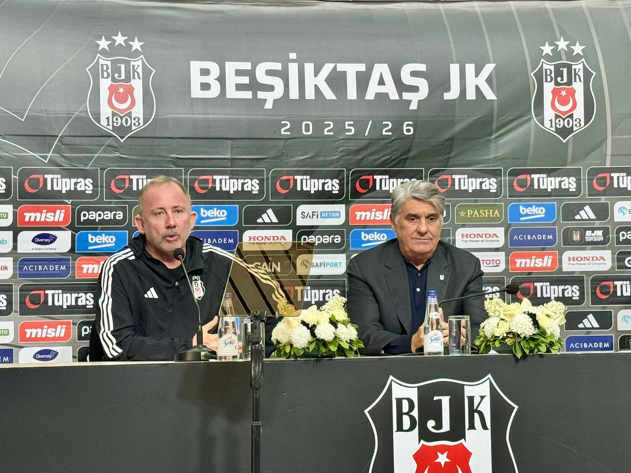 Bu kulüpten öyle çıkıp gidemezsin! 15 549355