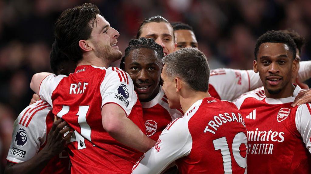 Arsenal, Londra derbisinde Tottenham’ı 4-1’le ezdi 4 550044