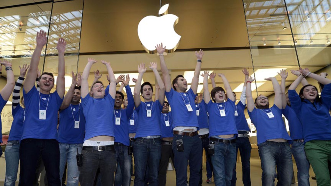Apple çalışanlarını uyardı: ABD'den çıkmayın! 12 apple calisanlari