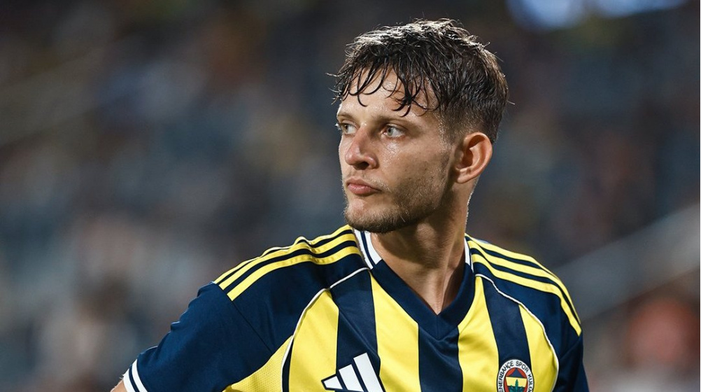 Szymanski Aston Villa maçı devam ederken Fenerbahçe'ye veda etti 3 554791
